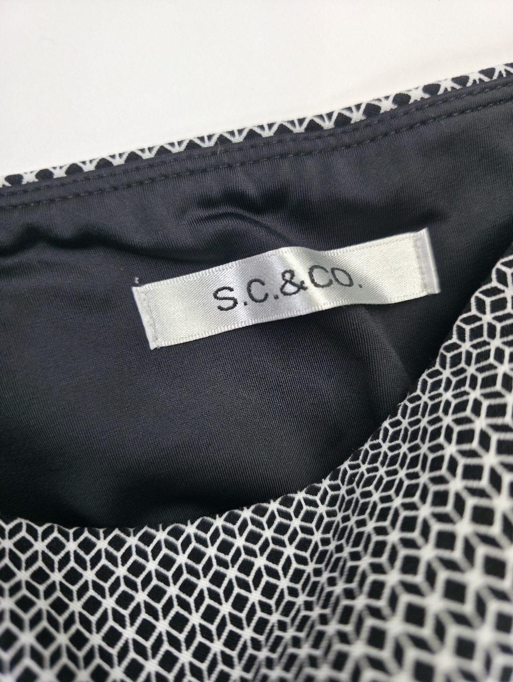 SC&Co Black & White Geo Print Compression Waist Skort Sz S - Picture 6 of 8